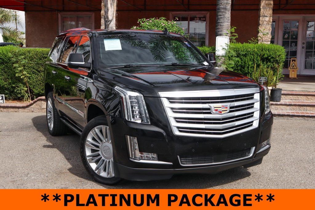 Used 2019 Cadillac Escalade Platinum AWD/4WD image 2