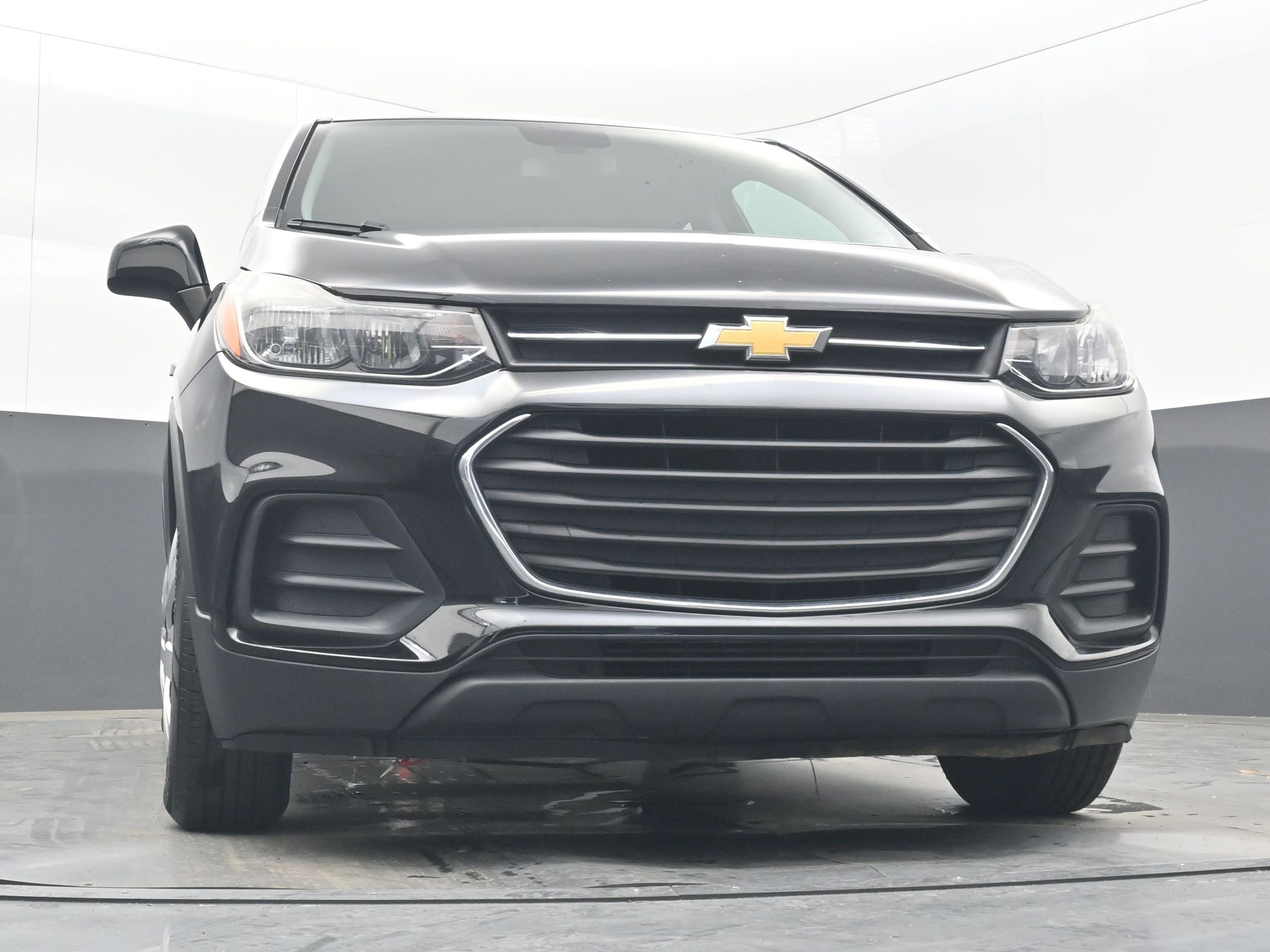 Used 2018 Chevrolet Trax LS image 19