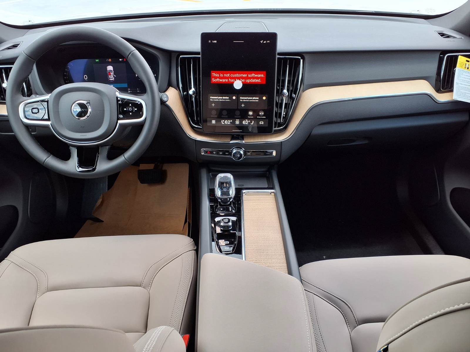 New 2026 Volvo XC60 T8 Plus w/ Protection Package Premier AWD/4WD image 11