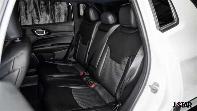 New 2026 Jeep Compass Latitude image 9