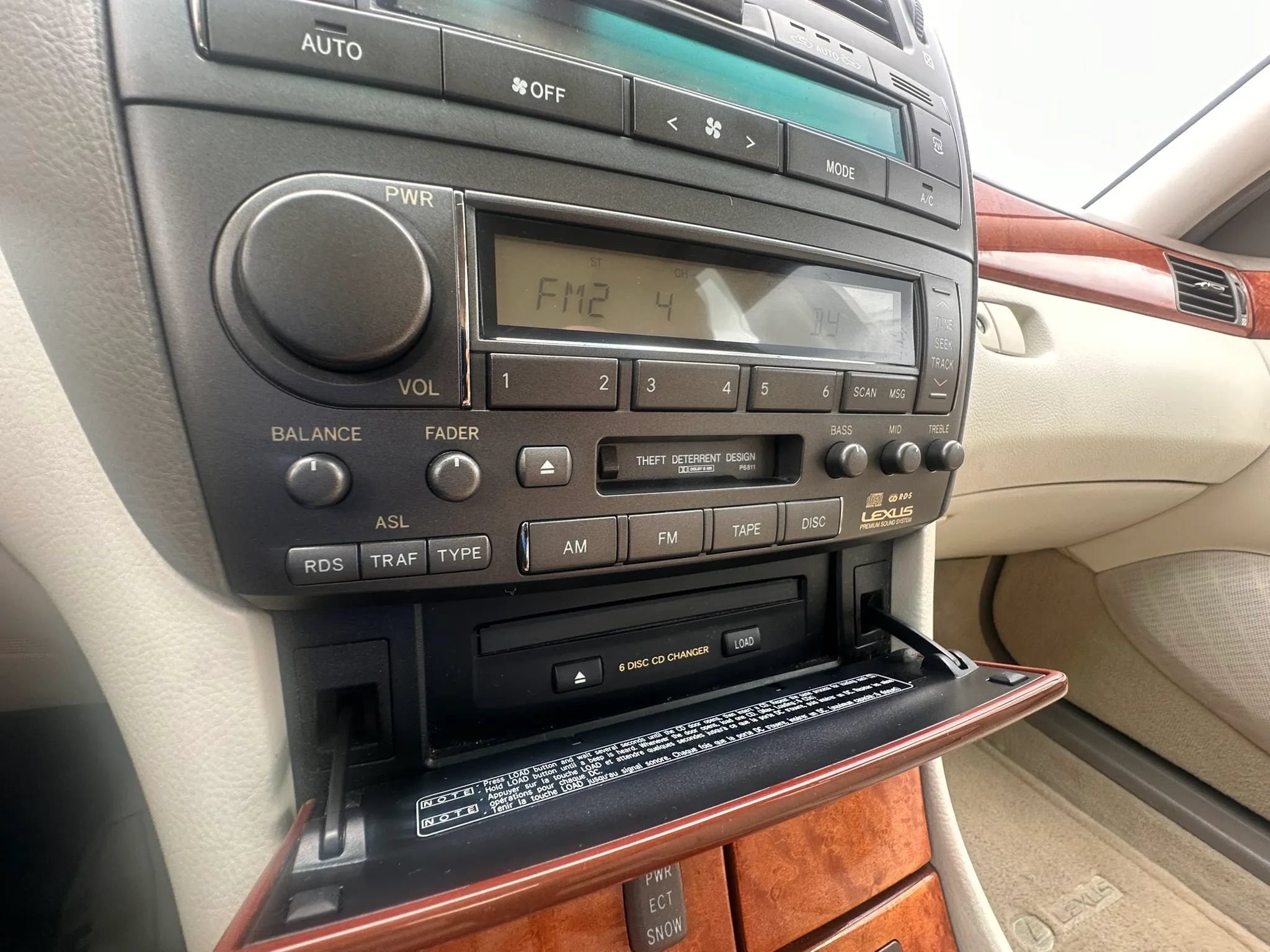 Used 2001 Lexus LS 430 RWD image 22