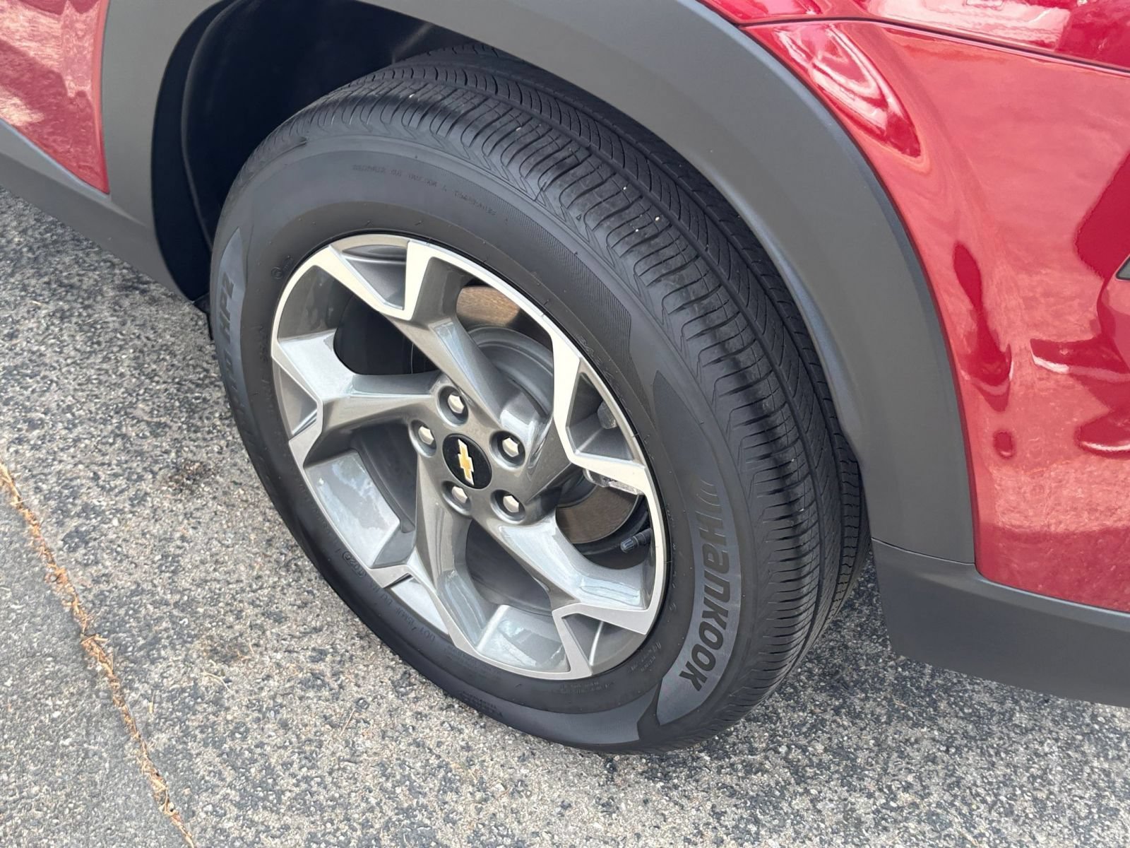 Used 2025 Chevrolet Trax LT w/ LT Convenience Package FWD image 53