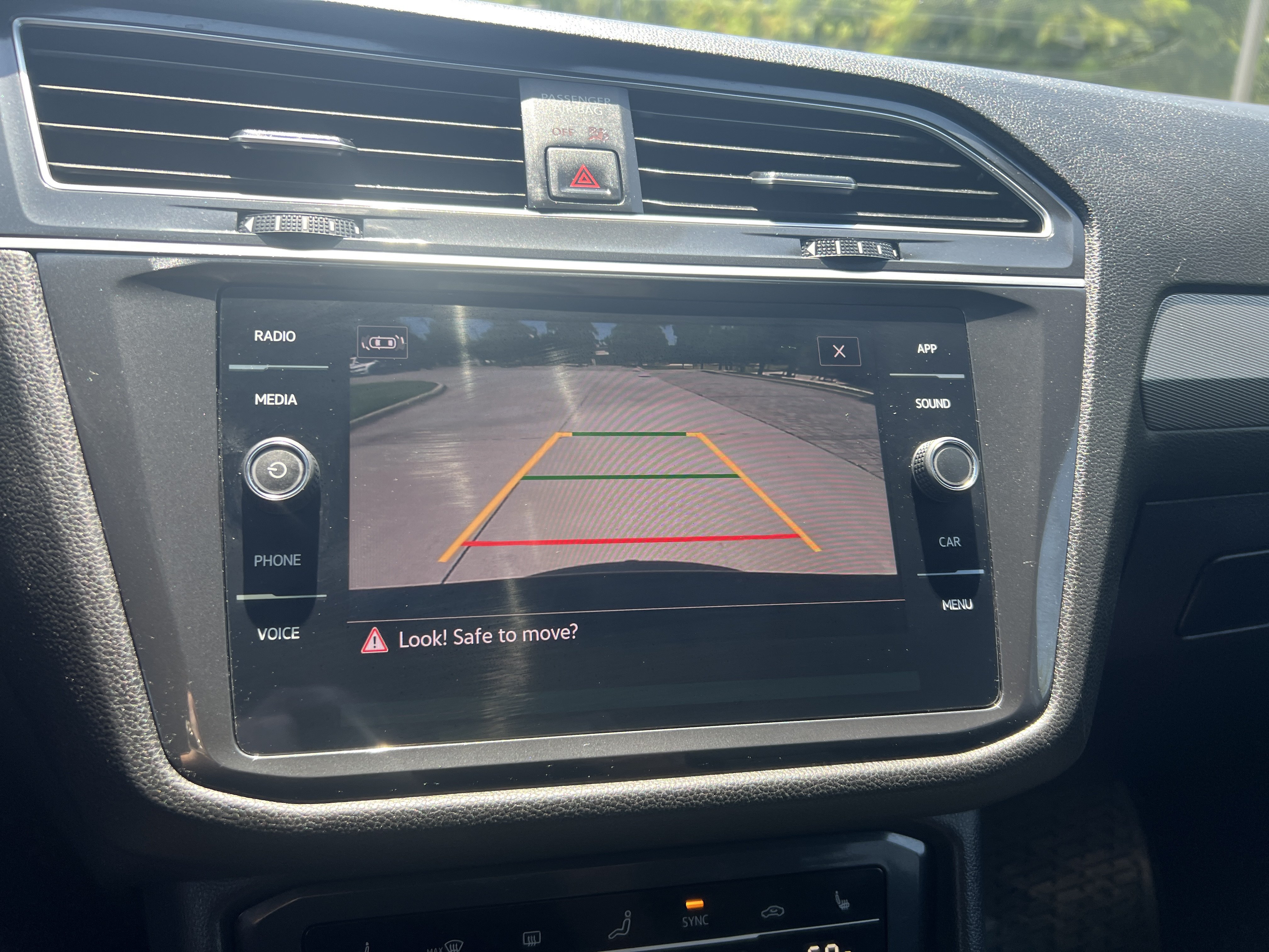 Certified 2024 Volkswagen Tiguan SE R-Line AWD/4WD image 21