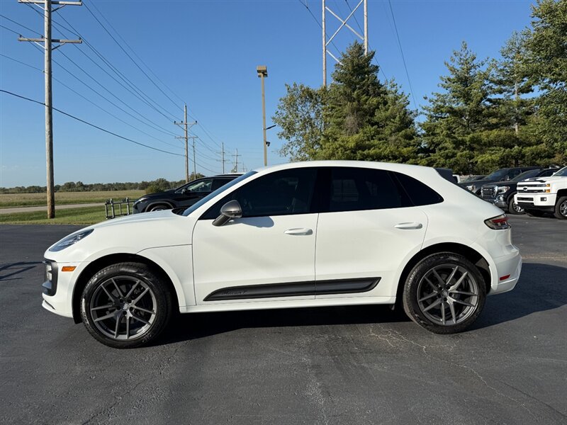 Used 2025 Porsche Macan Turbo AWD/4WD image 2