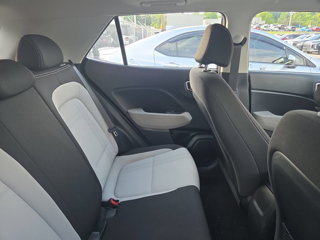 Certified 2023 Hyundai Venue SEL FWD image 12