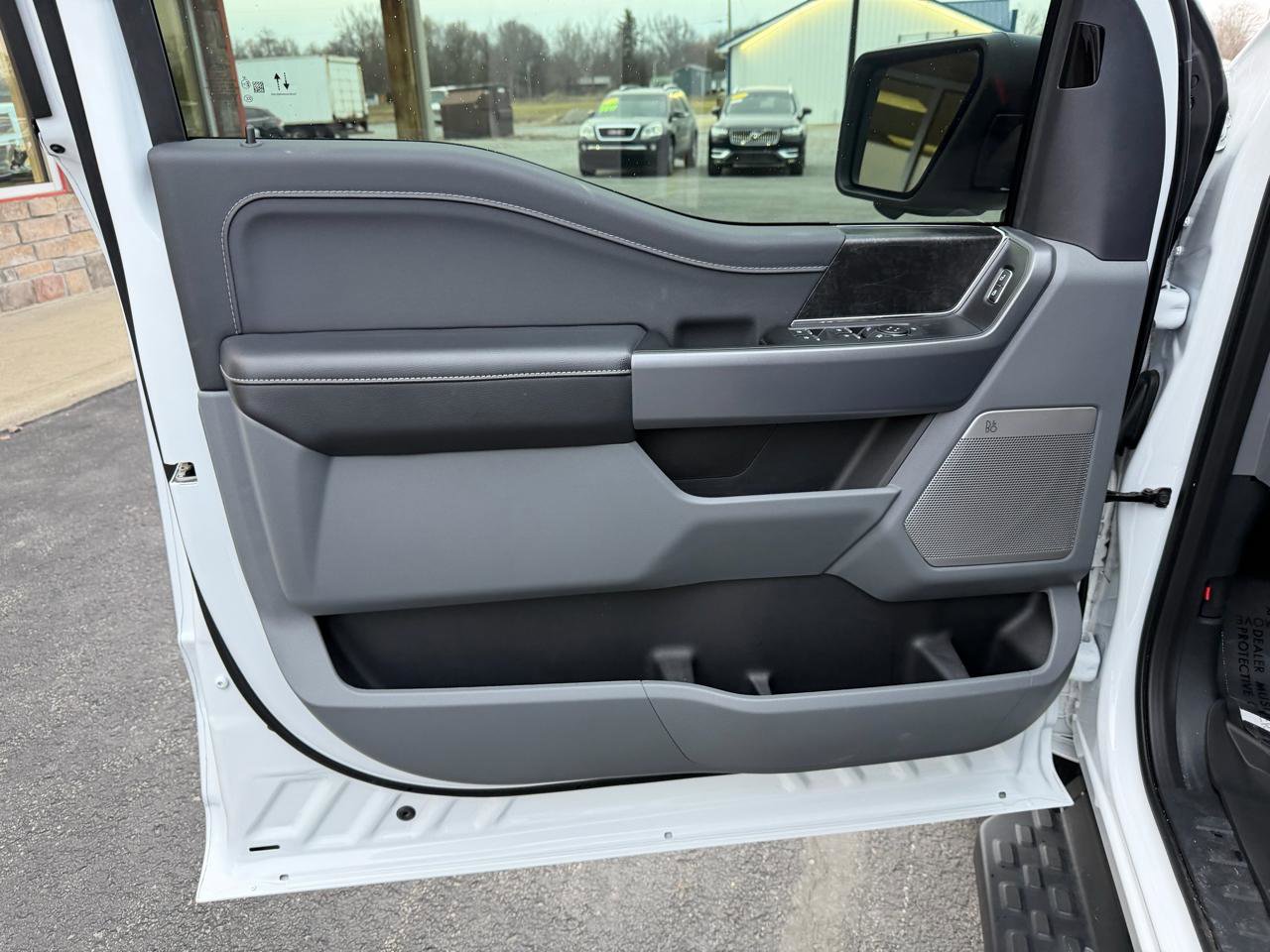 Used 2025 Ford F150 Lightning Flash image 12