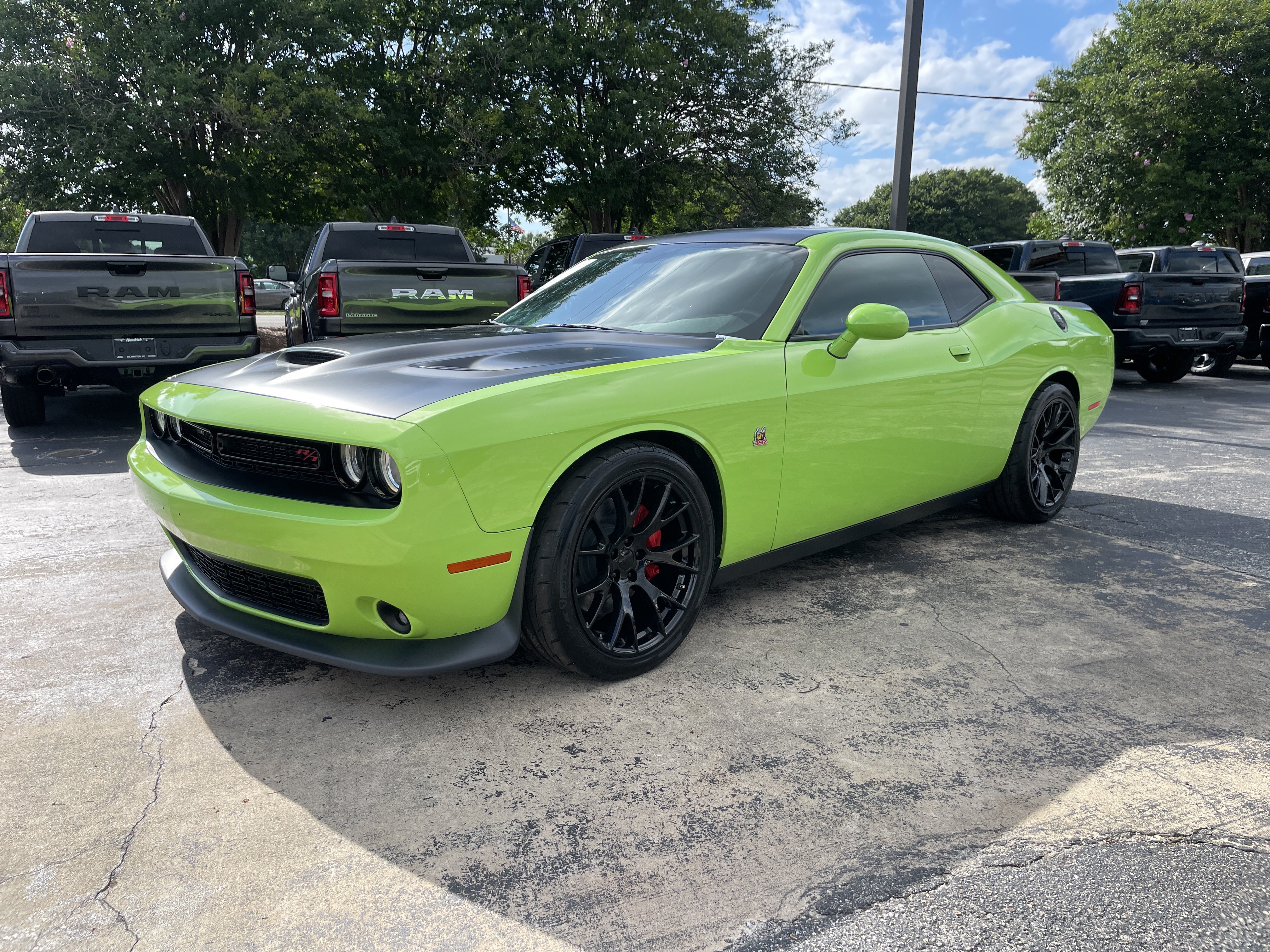 Used 2019 Dodge Challenger R/T Scat Pack RWD image 4