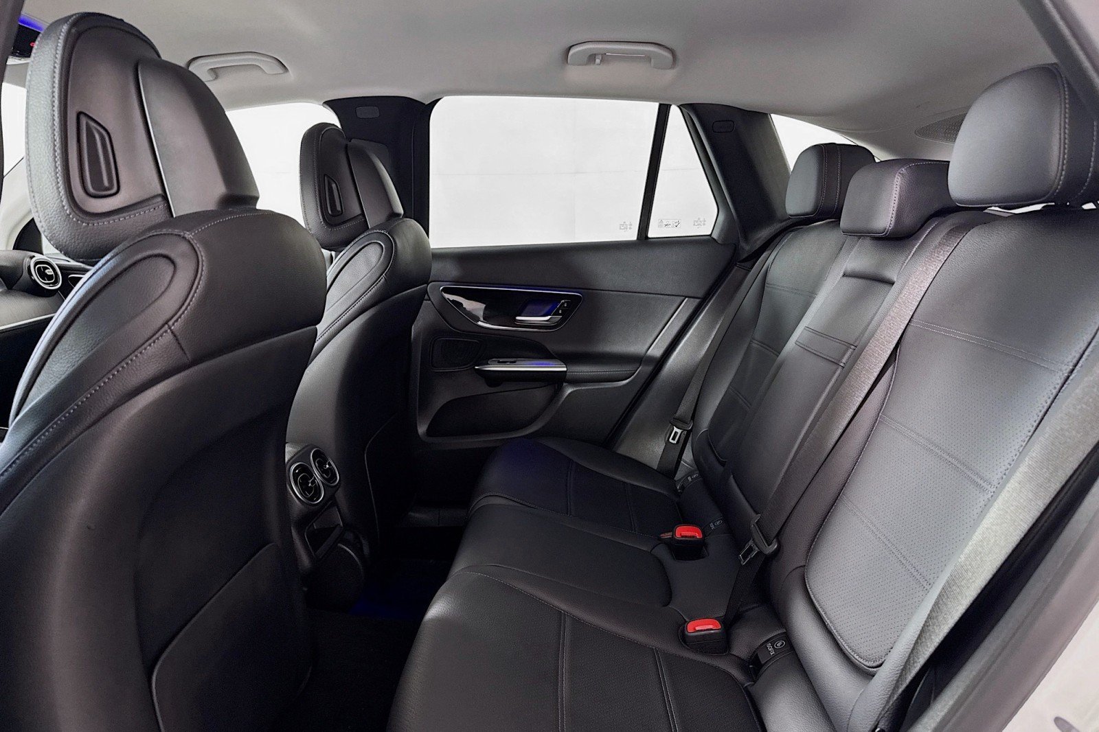 Certified 2025 Mercedes-Benz GLC 350e 4MATIC image 8