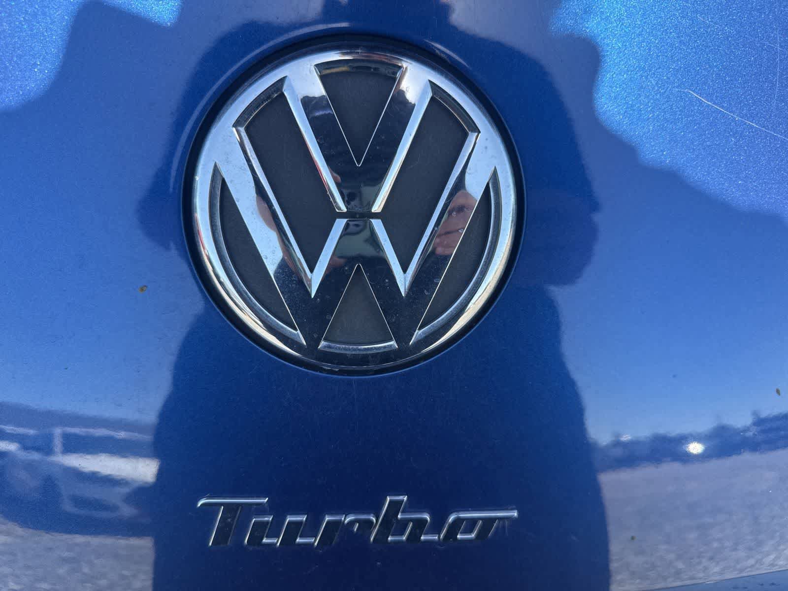 Used 2012 Volkswagen Beetle Turbo FWD image 11