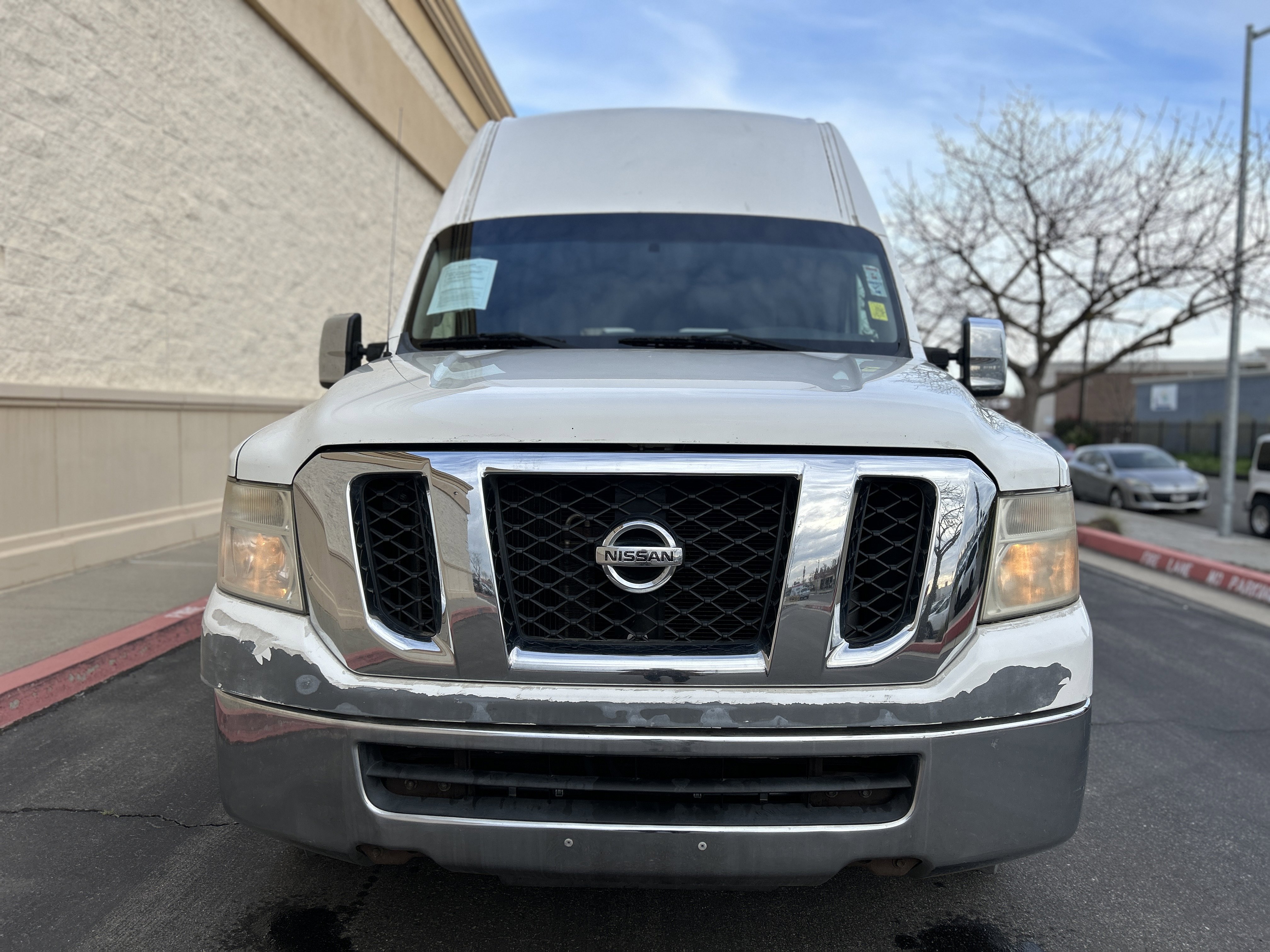 Used 2014 Nissan NV 2500 SV image 2