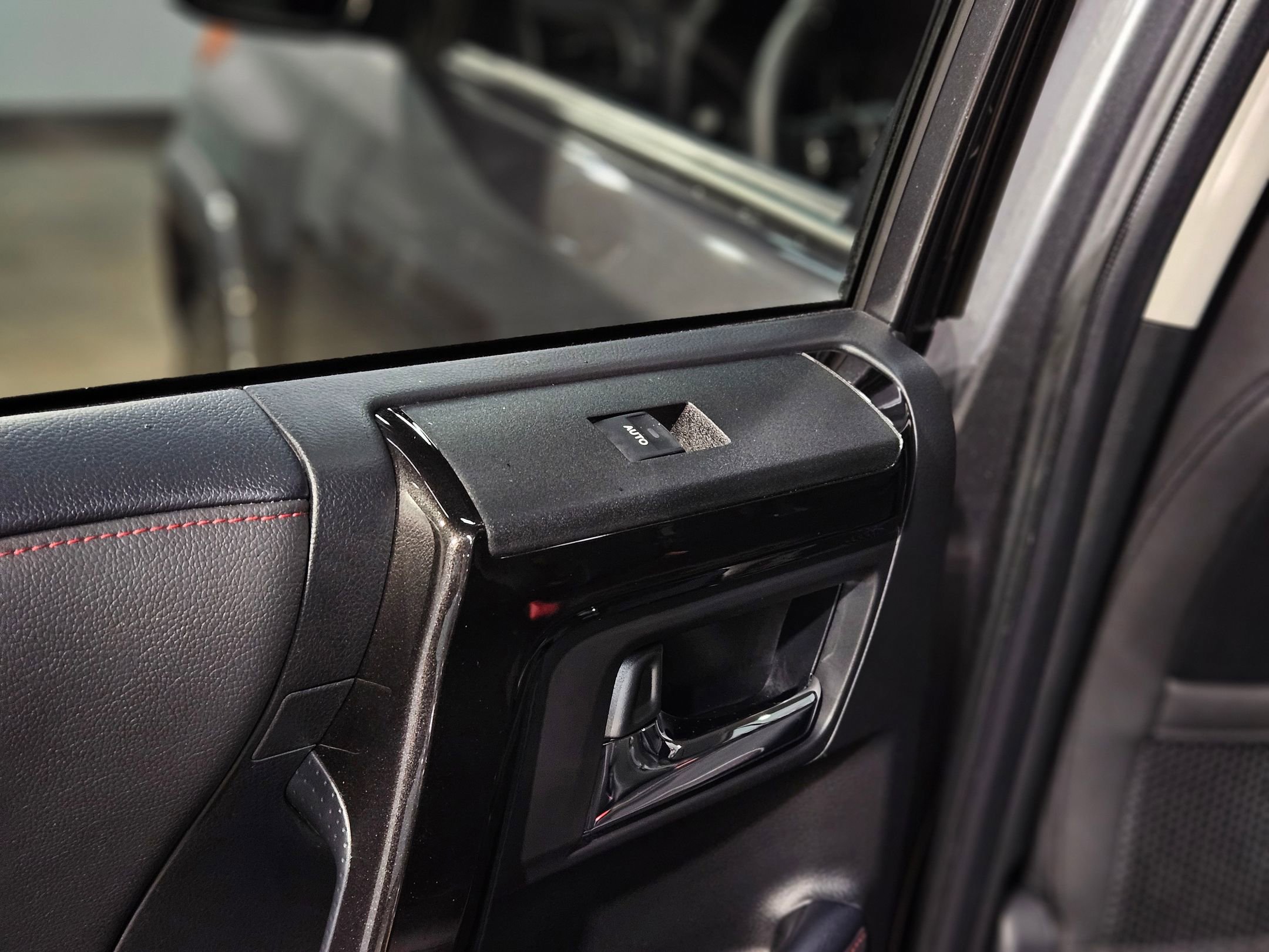 Used 2020 Toyota 4Runner TRD Off-Road Premium image 34