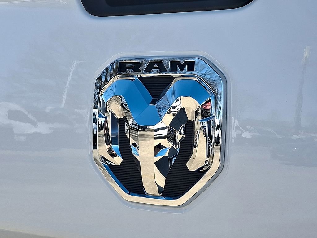 Used 2024 RAM 2500 Tradesman w/ Chrome Appearance Group image 29
