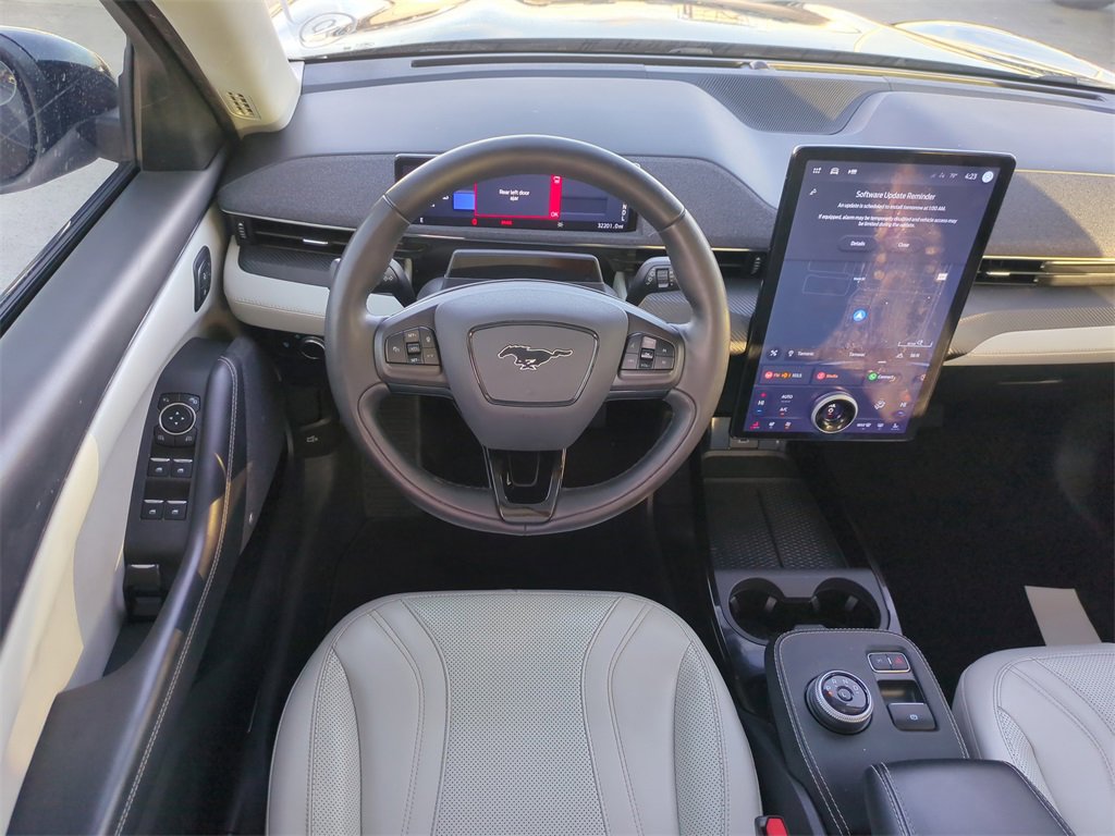 Used 2022 Ford Mustang Mach-E Premium image 17