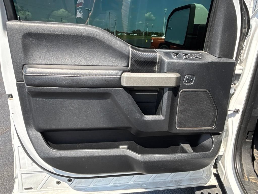 Used 2017 Ford F150 Raptor w/ Equipment Group 802A Luxury AWD/4WD image 6