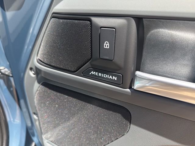 New 2025 Land Rover Defender 110 S image 38