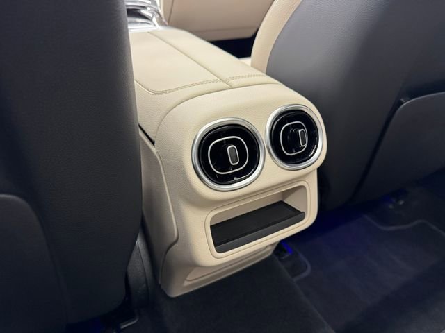 Used 2024 Mercedes-Benz GLC 300 4MATIC image 40