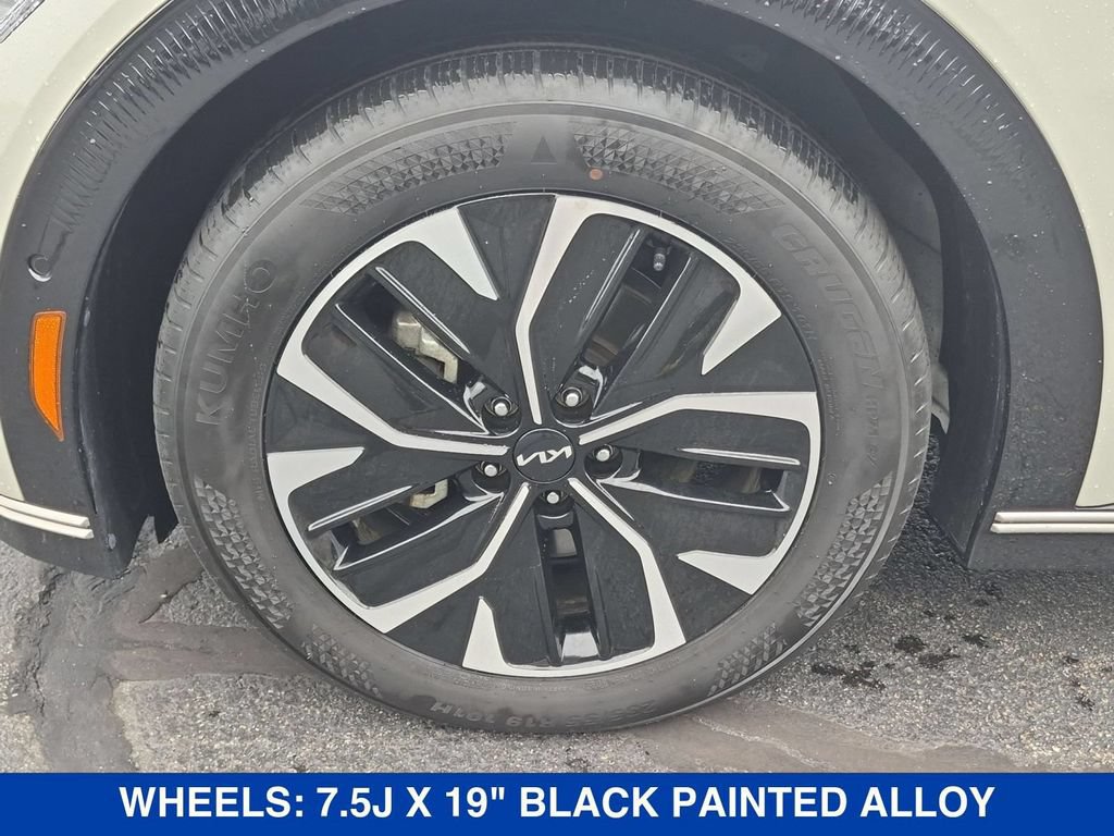 Used 2023 Kia EV6 Wind w/ Wind Technology Package AWD/4WD image 10