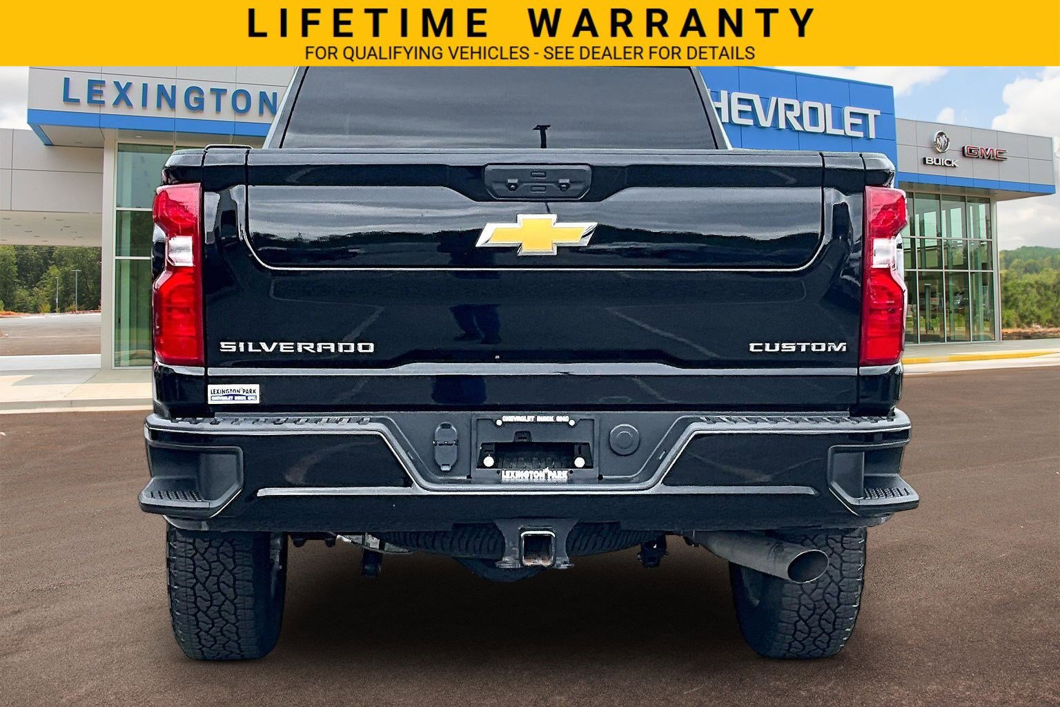 Used 2024 Chevrolet Silverado 2500 Custom w/ Custom Convenience Package AWD/4WD image 4