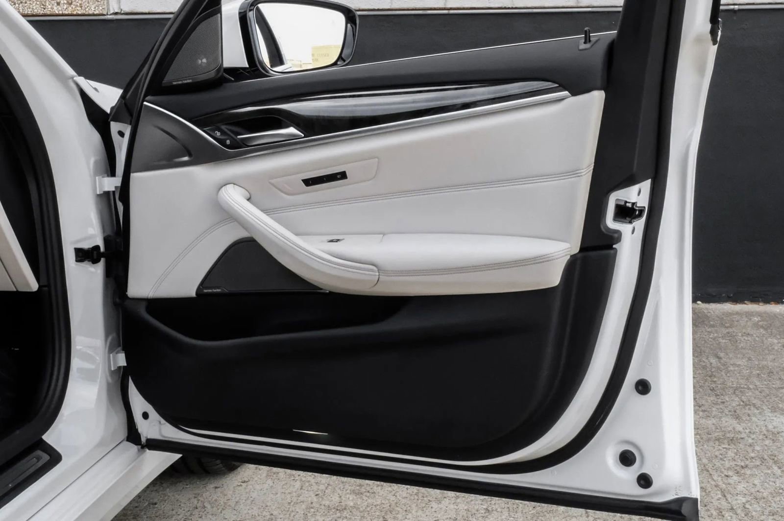 Used 2021 BMW 540i xDrive 540i xDrive Sedan 4D w/ Executive Package image 57