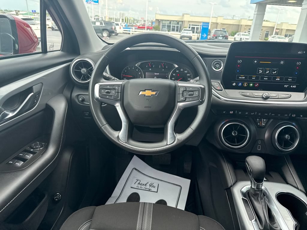 Used 2024 Chevrolet Blazer LT w/ Convenience Package FWD image 17