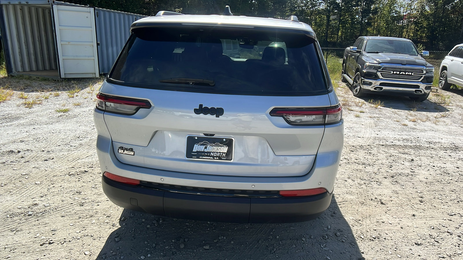 Used 2024 Jeep Grand Cherokee L Laredo image 9