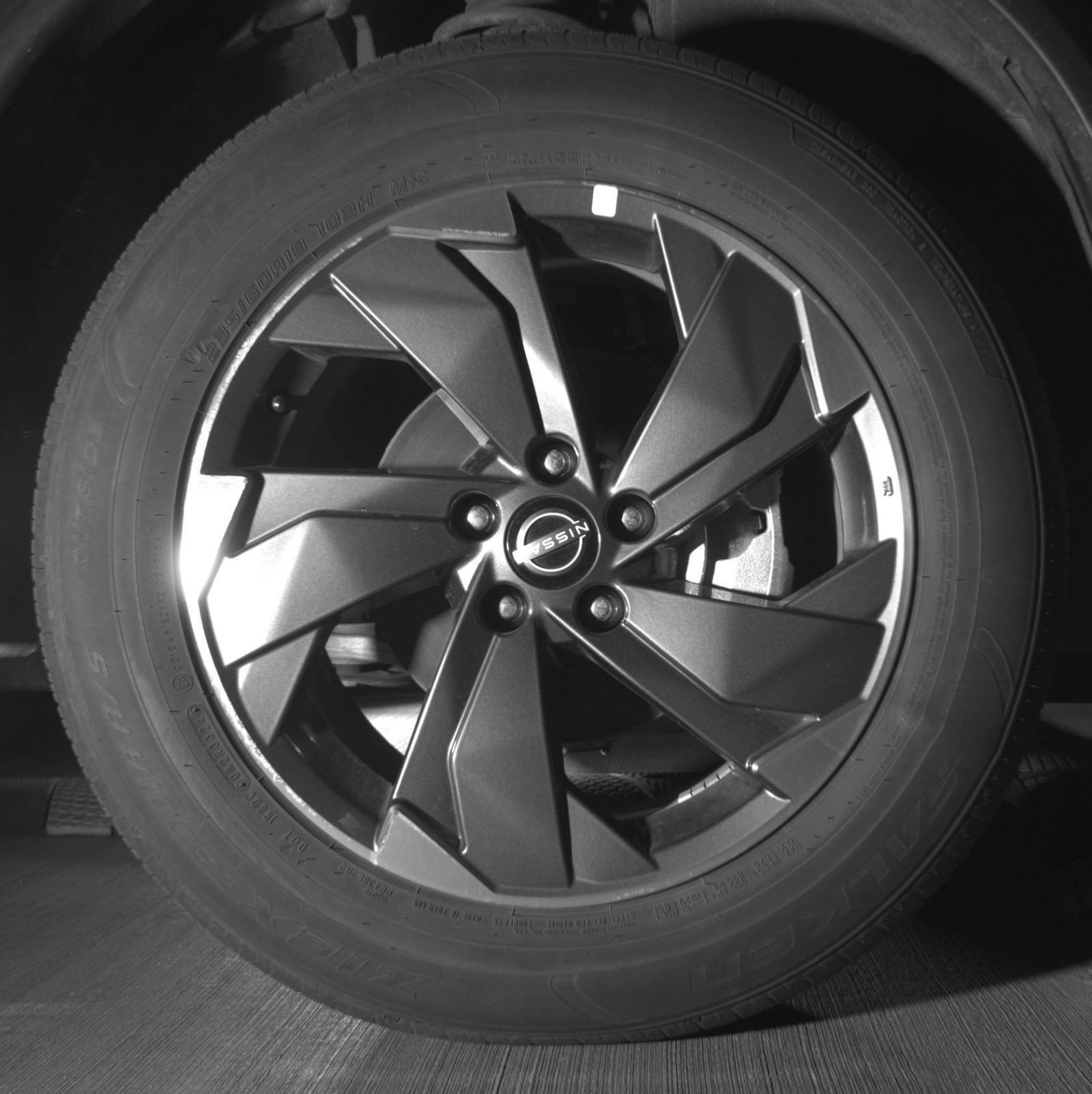 Used 2025 Nissan Rogue SV FWD image 10