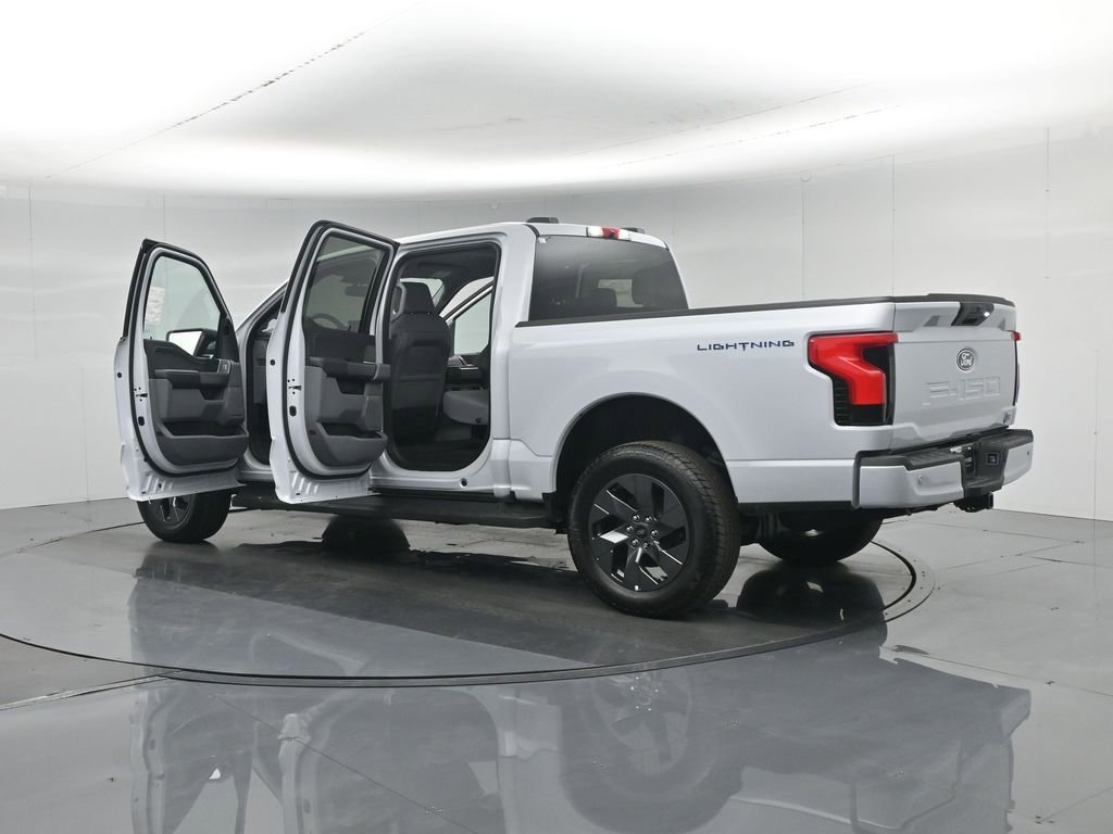 New 2025 Ford F150 Lightning Flash AWD/4WD image 34