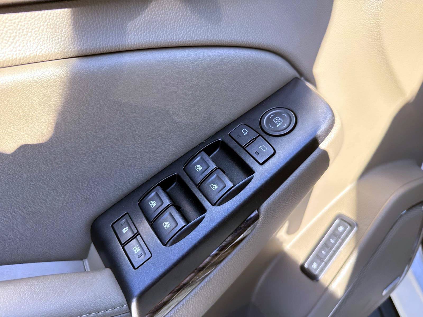 Used 2020 GMC Yukon SLT RWD image 20