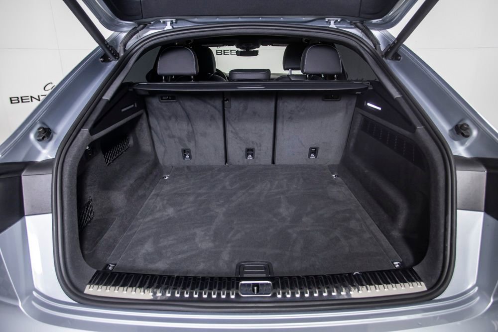 Used 2025 Audi Q8 Prestige image 13