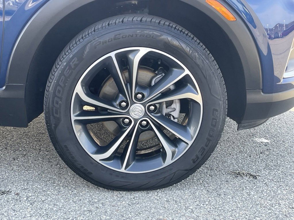 Used 2022 Buick Encore GX Select image 9