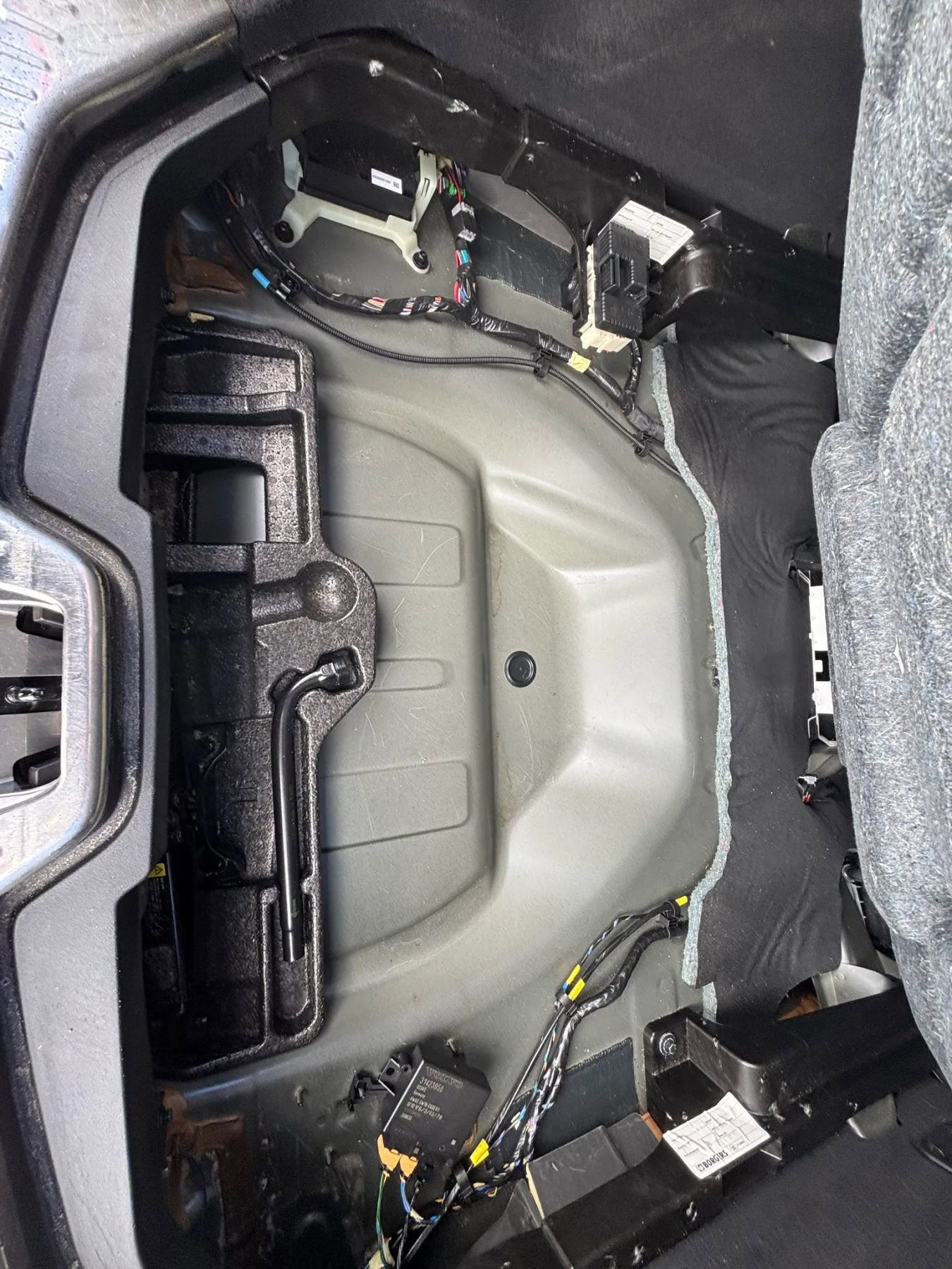 Used 2017 Volvo V60 T5 Premier w/ Convenience Package image 54