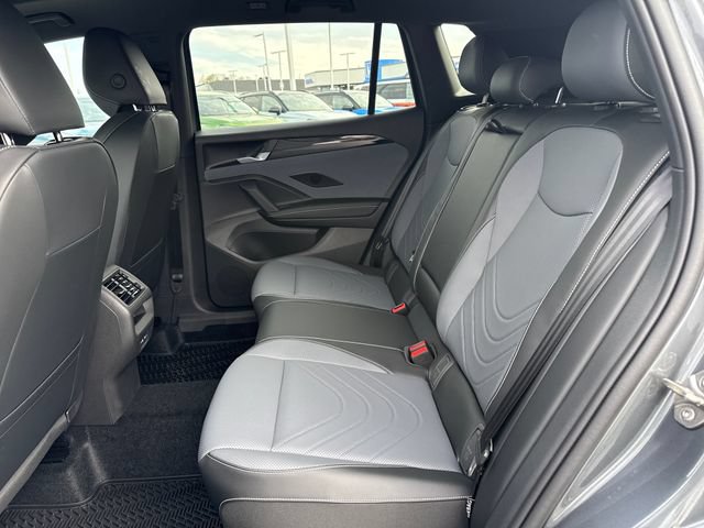 New 2026 Volkswagen Tiguan SE R-Line AWD/4WD image 15
