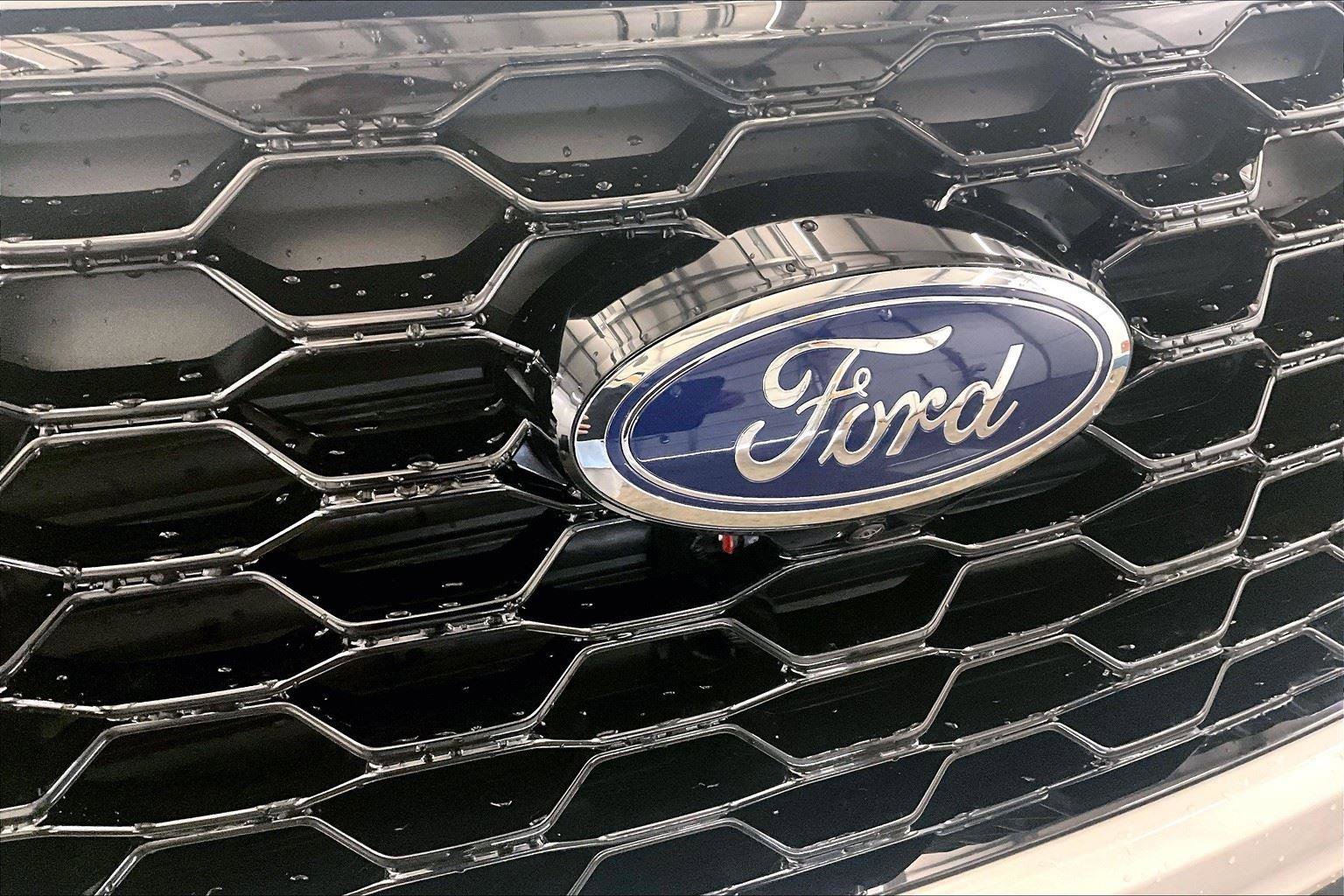 New 2025 Ford Explorer ST-Line w/ Premium Package image 30