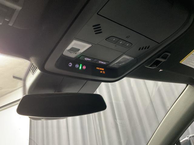 Used 2025 Cadillac XT4 Sport w/ Cold Weather Package image 13