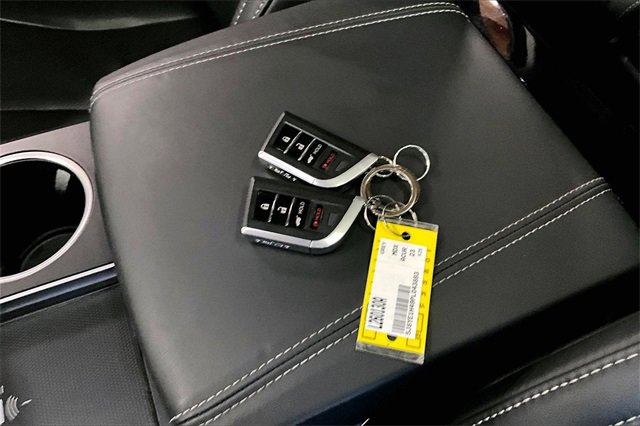 Used 2023 Acura MDX SH-AWD w/ Technology Package image 35