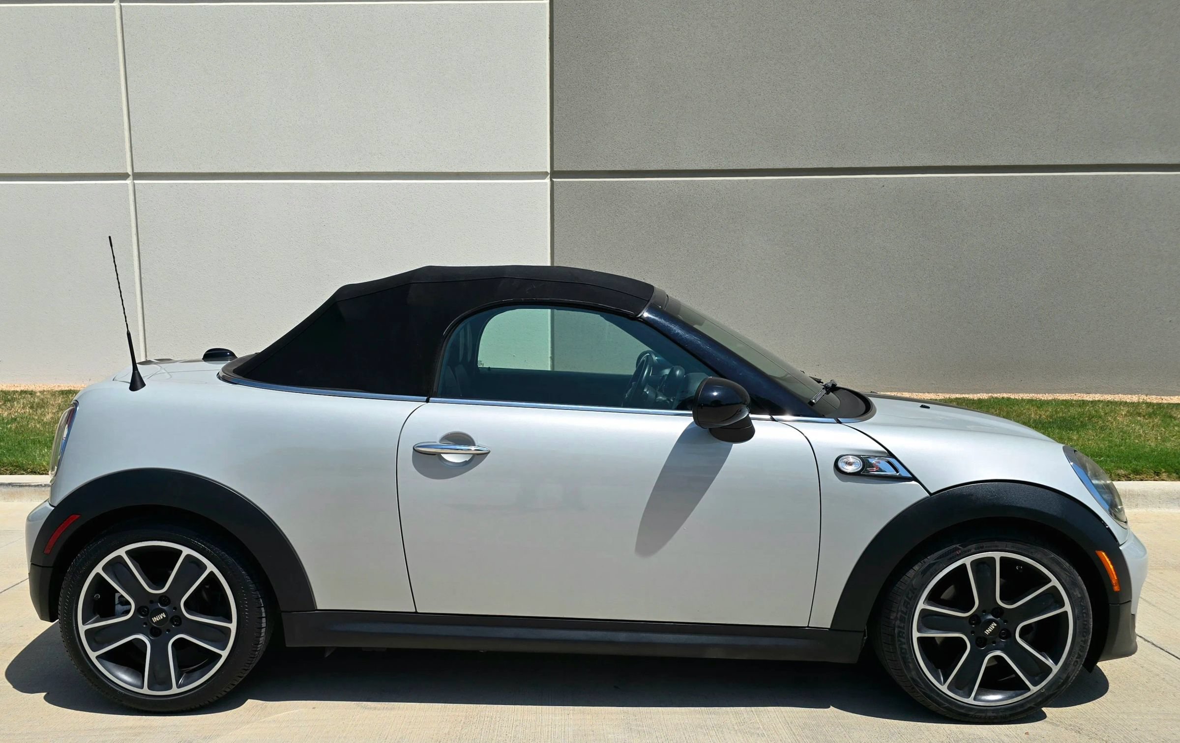 Used 2013 MINI Cooper Roadster S FWD image 8