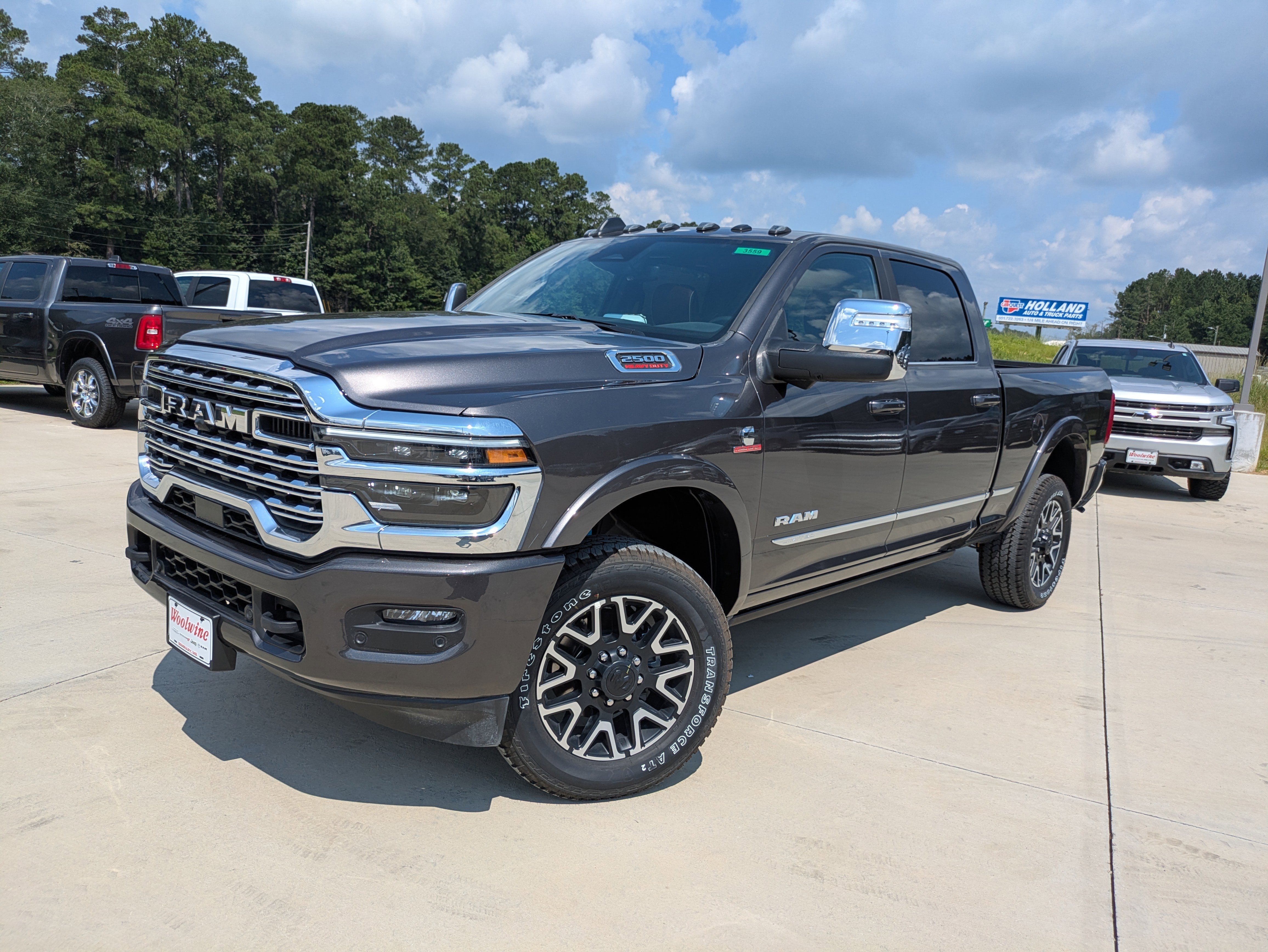 New 2025 RAM 2500 Limited image 4