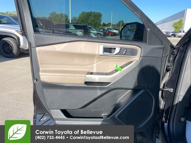 Used 2023 Ford Explorer XLT AWD/4WD image 18