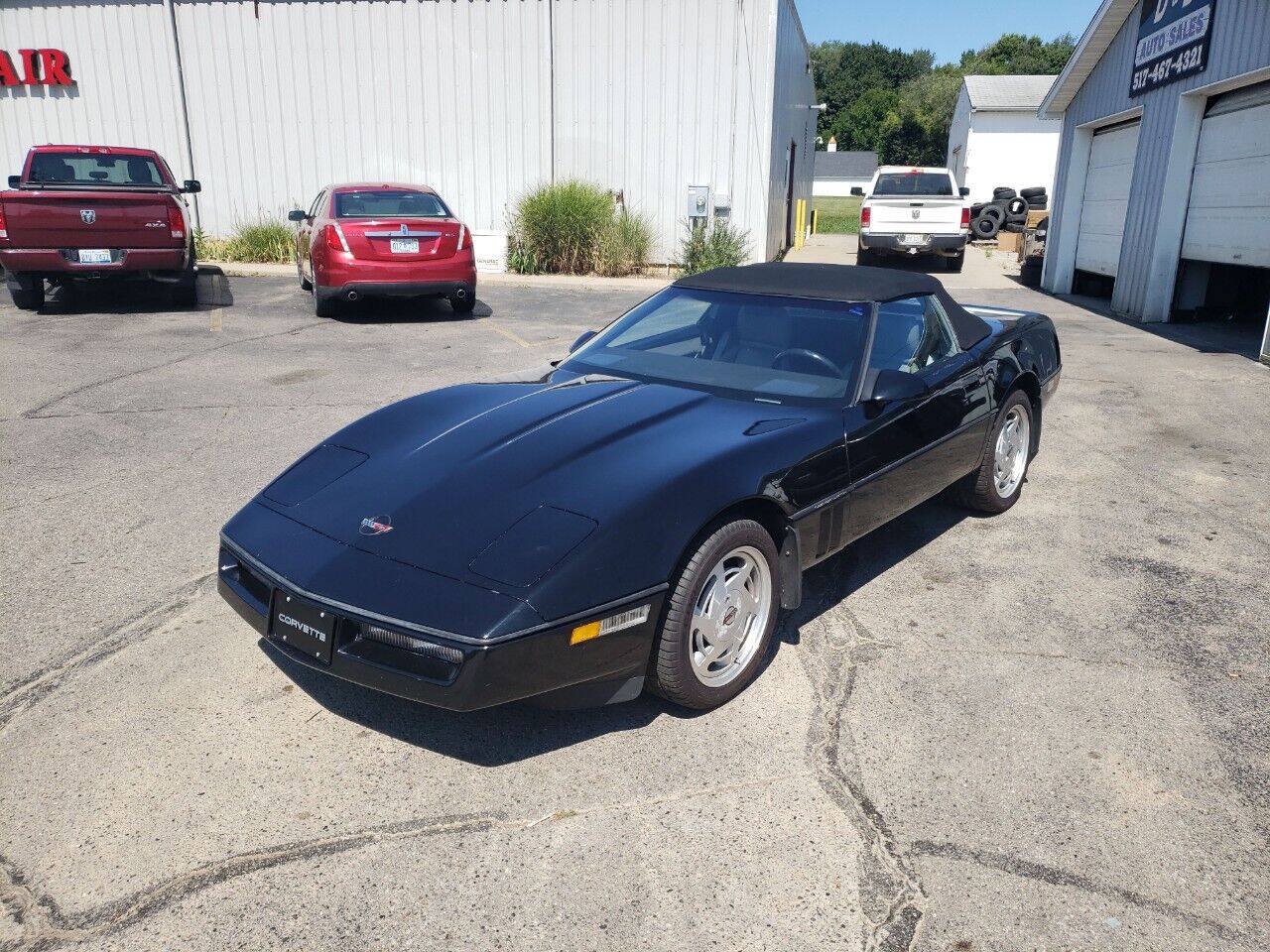 Used 1989 Chevrolet Corvette Convertible RWD image 4