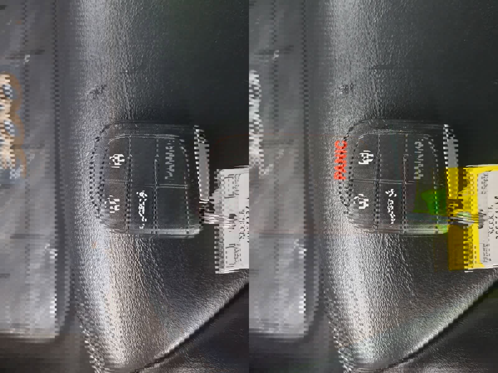 Used 2016 Chrysler 300 Limited image 28