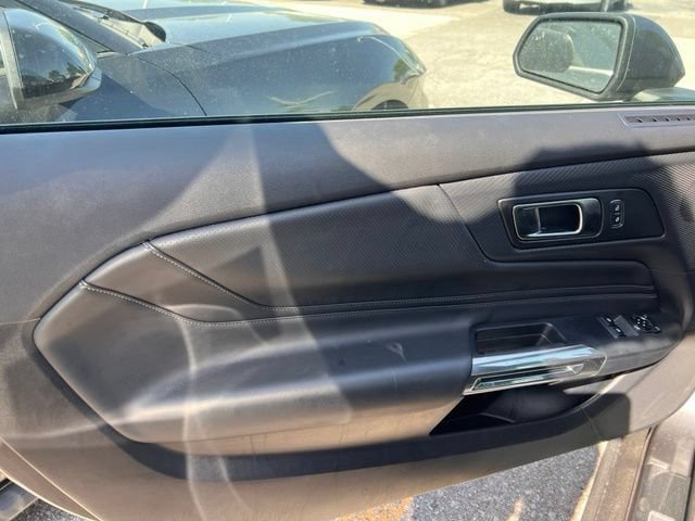 Used 2025 Ford Mustang Premium RWD image 9