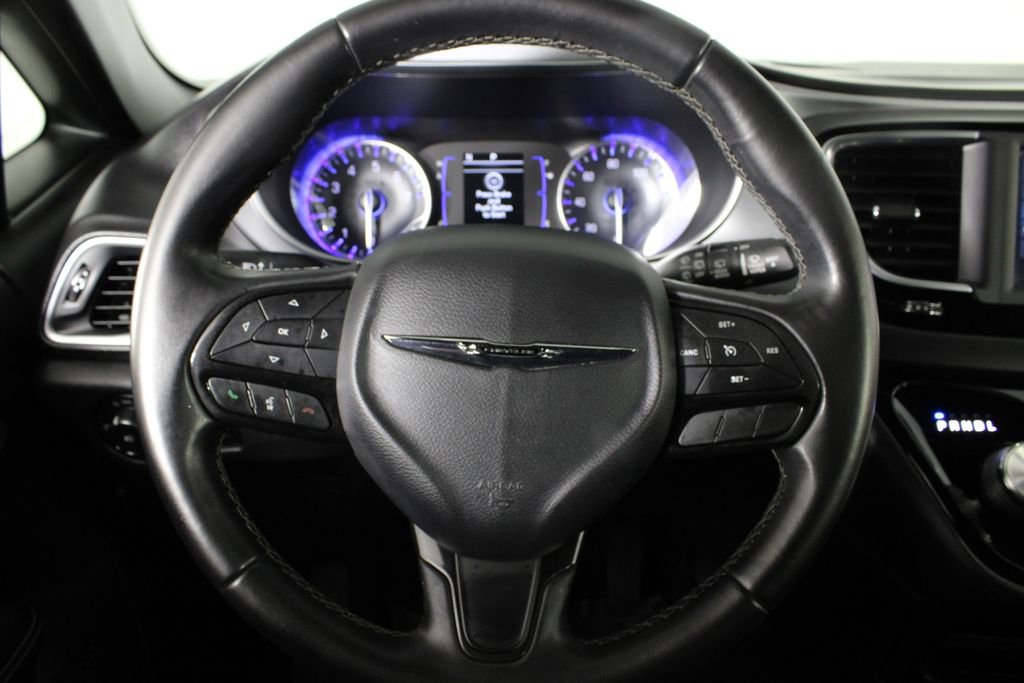 Used 2018 Chrysler Pacifica Touring Plus w/ S Appearance Package image 9