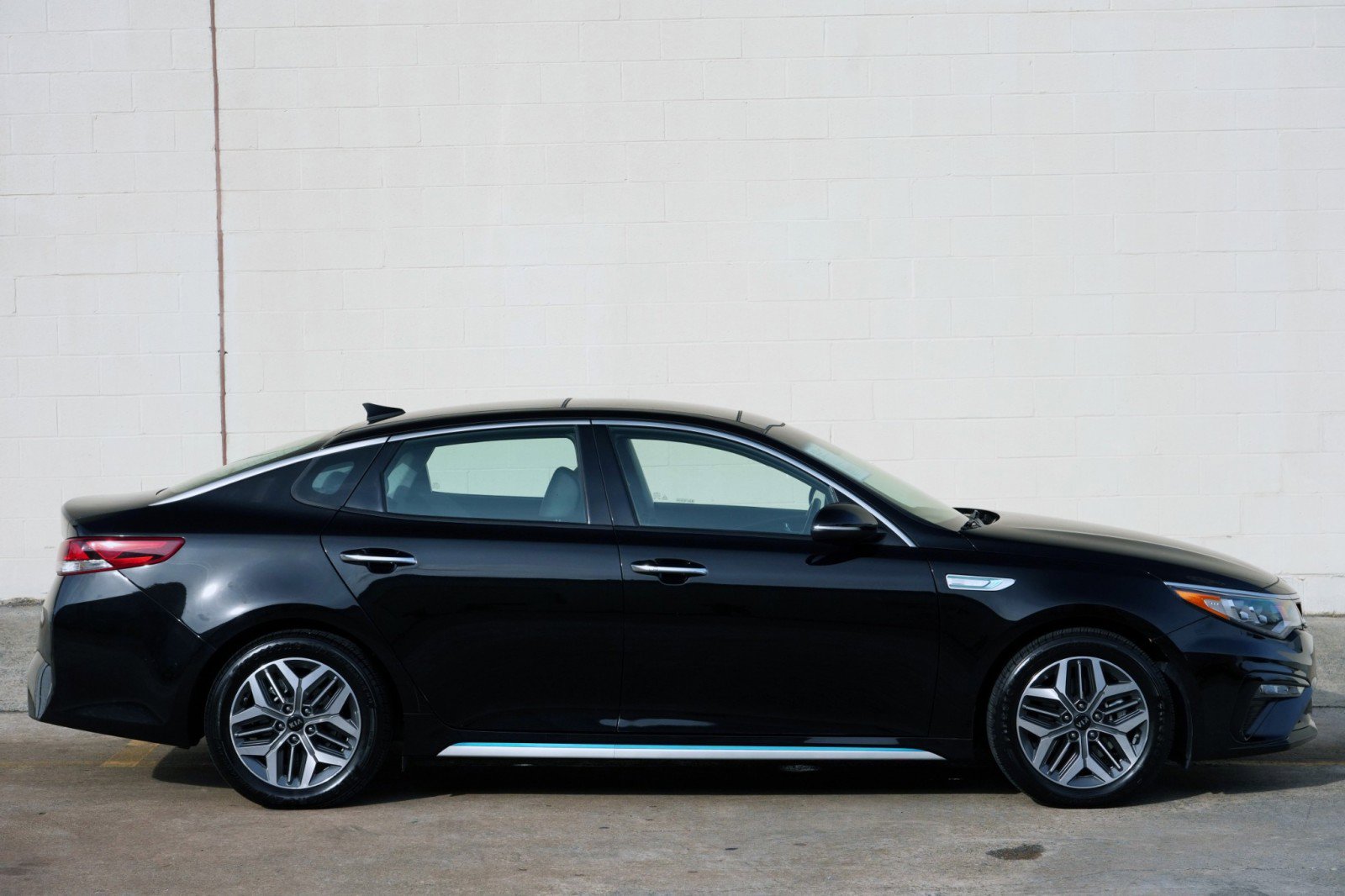 Used 2020 Kia Optima EX w/ Technology Package FWD image 52