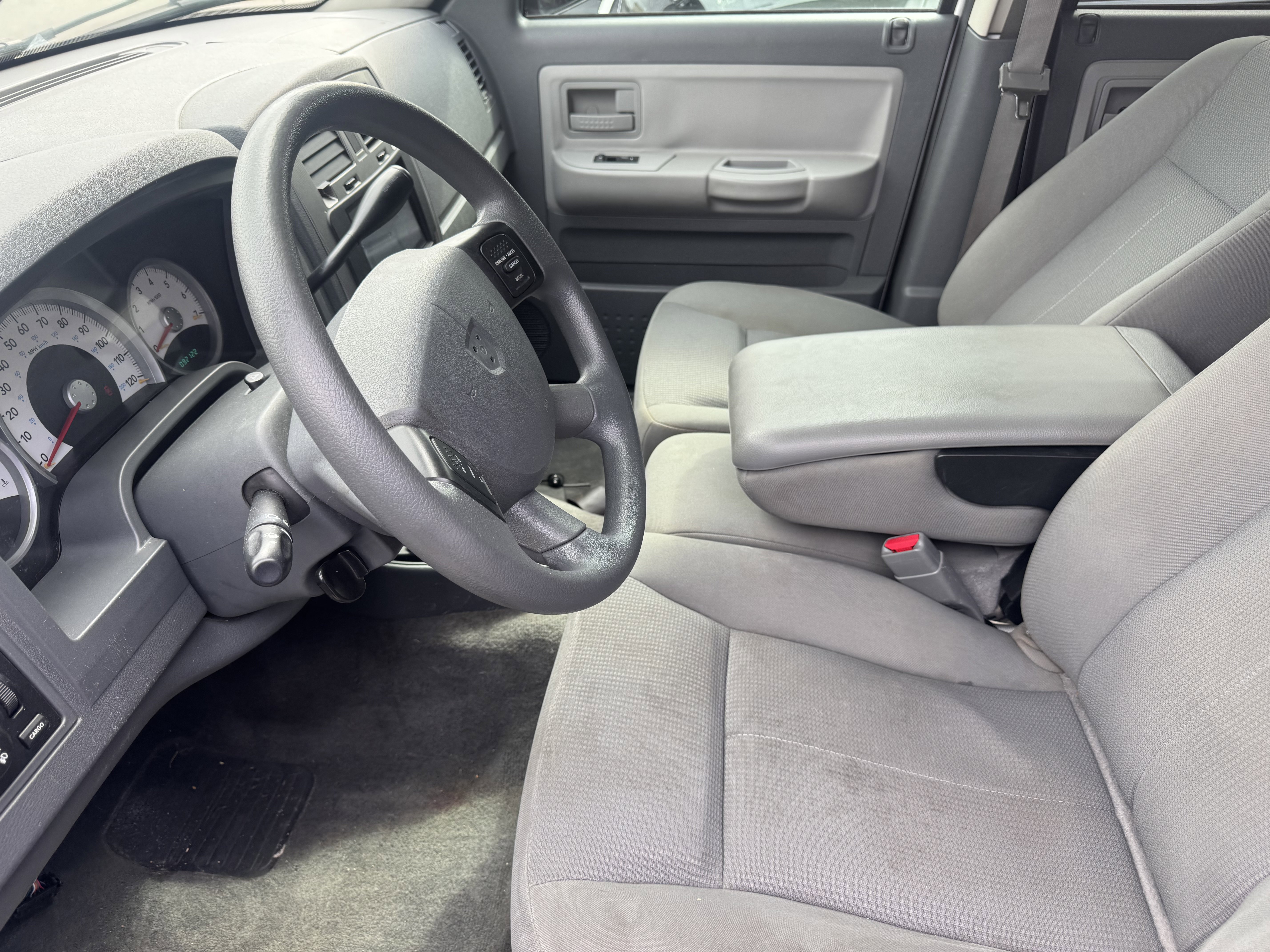 Used 2006 Dodge Dakota SLT image 9