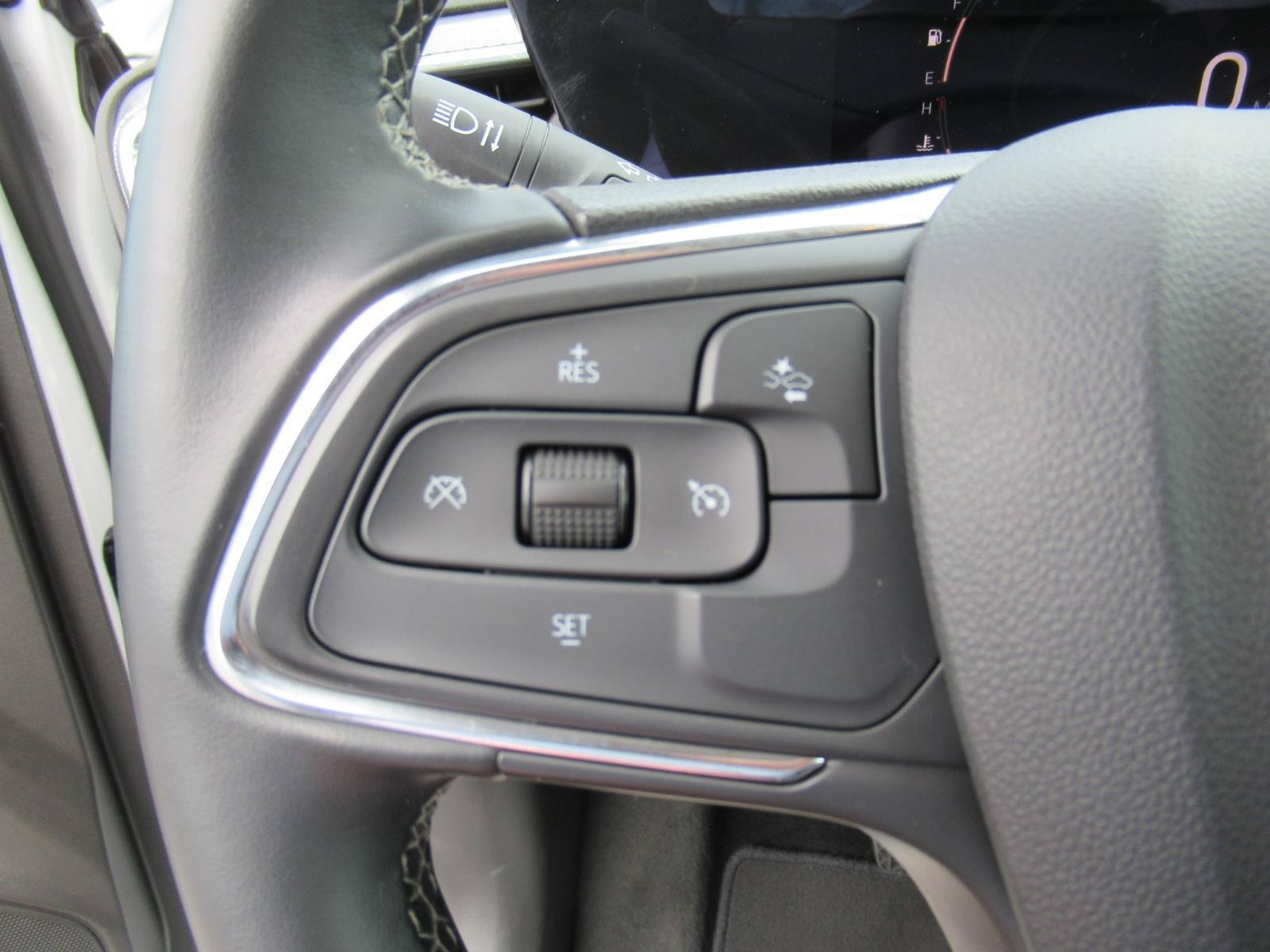 Used 2025 Buick Encore GX Preferred FWD image 23