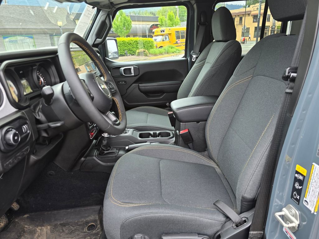 Used 2024 Jeep Wrangler Unlimited Sport AWD/4WD image 24