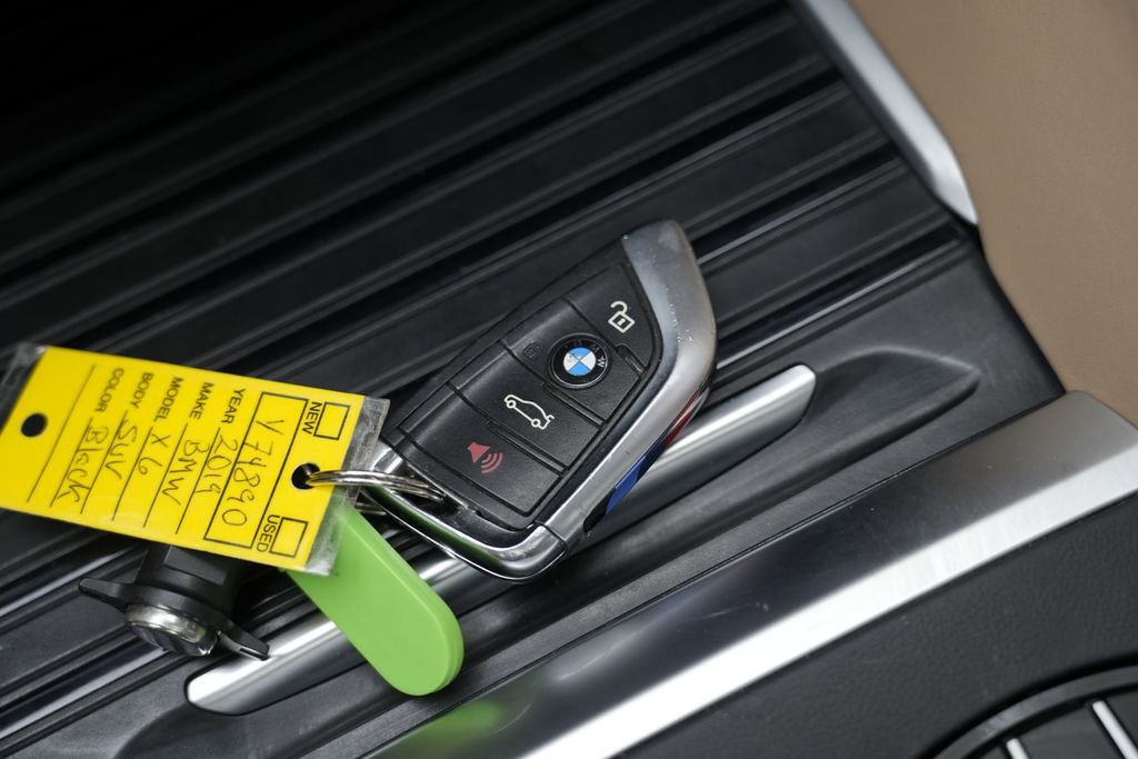 Used 2019 BMW X6 M image 68