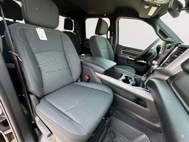 New 2026 RAM 3500 Big Horn AWD/4WD image 23