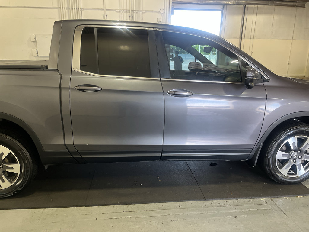 Used 2017 Honda Ridgeline RTL-T image 4