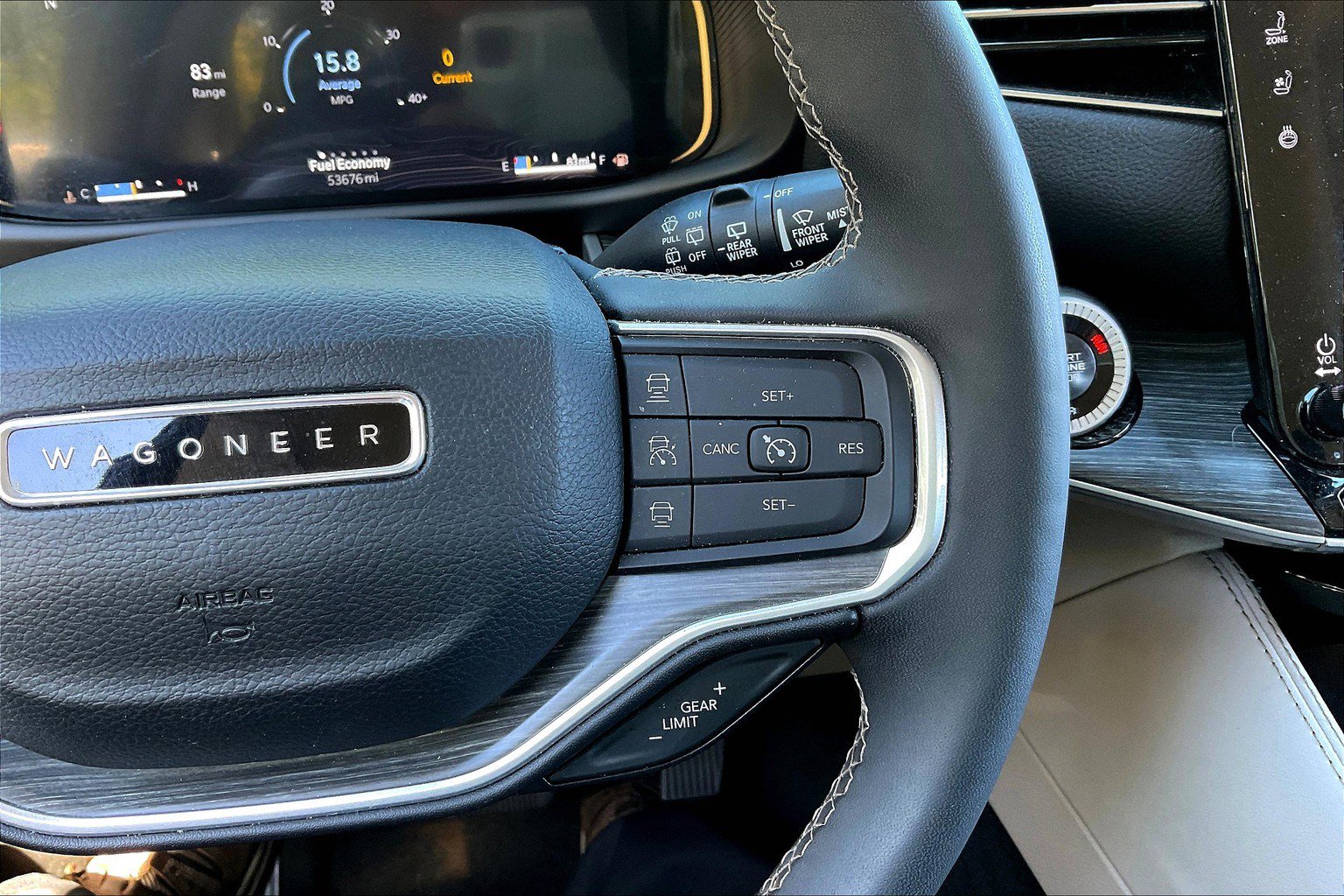 Used 2024 Jeep Wagoneer Series II w/ Flexible Seating Group image 17